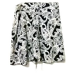 Black and white 100% cotton and 100% polyester